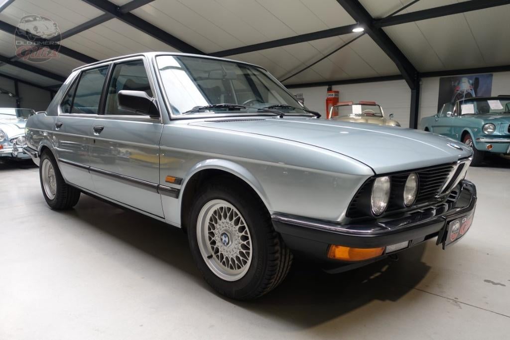 1982 BMW E28 518, Auto's, Oldtimers, Bedrijf, Te koop, Open dak, BMW, Benzine, Berline, 4 deurs, Handgeschakeld, Blauw, Blauw