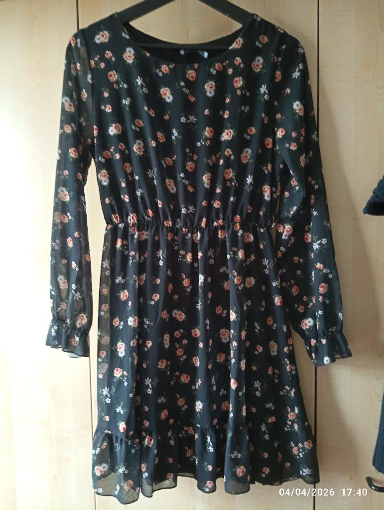 Robe légère, Taille 36 (S), Enlèvement, Hailys, Porté