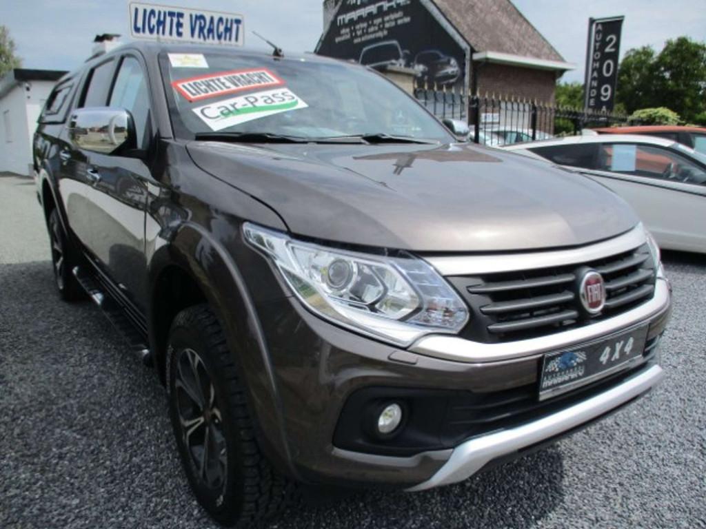 Fiat Fullback 2.4 D 181PK 4X4 FULL OPTION LEDER LV5PL VERKOC, Auto's, Fiat, 4 deurs, 4 cilinders, Bruin, 2905 kg