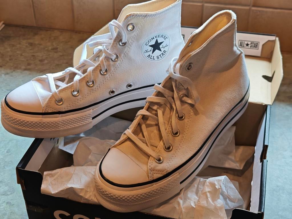 Converse All stars CT (chuck taylor) maat 39,5, Kleding | Dames, Schoenen, Ophalen, Wit, Zo goed als nieuw, Sneakers