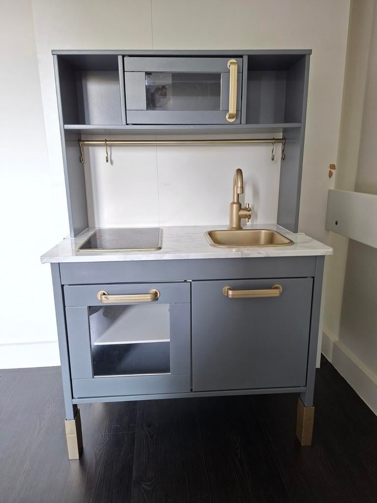 Kitchenette de jeu, Enlèvement