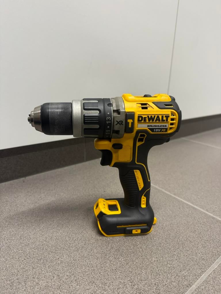 Dewalt accu-klopboormachine DCD796, Doe-het-zelf en Bouw, Gereedschap | Boormachines, Ophalen, Zo goed als nieuw, Boor- en Schroefmachine