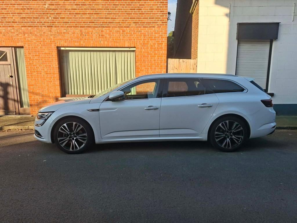 Renault Talisman Initiale Paris, 1618 cc, 4 cilinders, 1850 kg, Wit