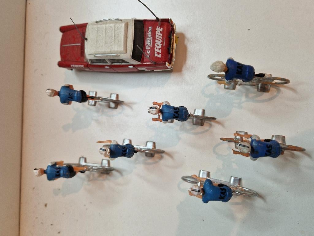 Cofalu Lot de 7 Cyclistes KAS + Voiture Norev, Collections, Enlèvement ou Envoi, Neuf