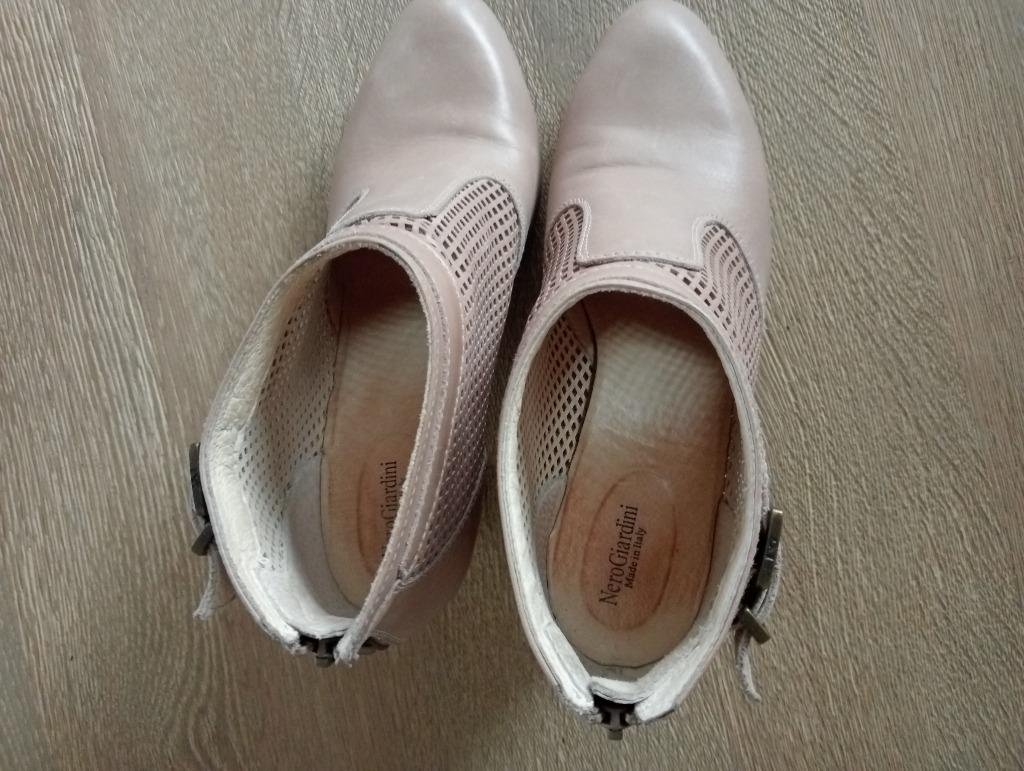 Short bones, beige, taille 38, marque Nero Giardini, Beige, Comme neuf, Enlèvement, Boots et Botinnes