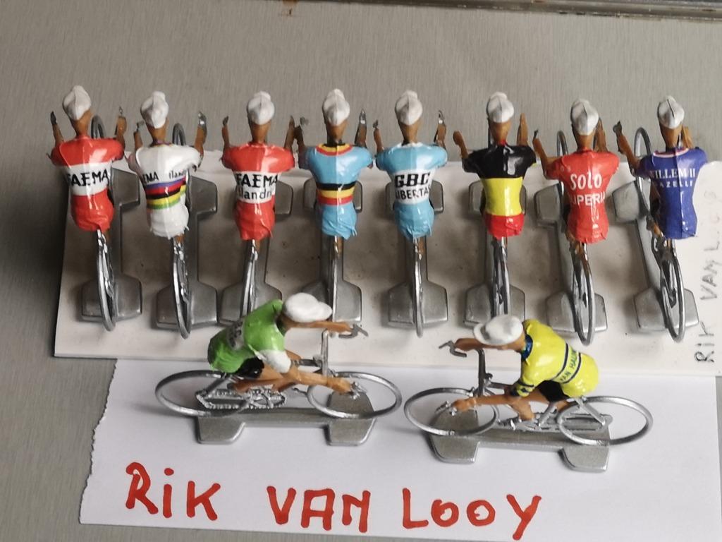 Rik Van Looy  zéér uniek setje van 10 wielrennertjes, Verzenden