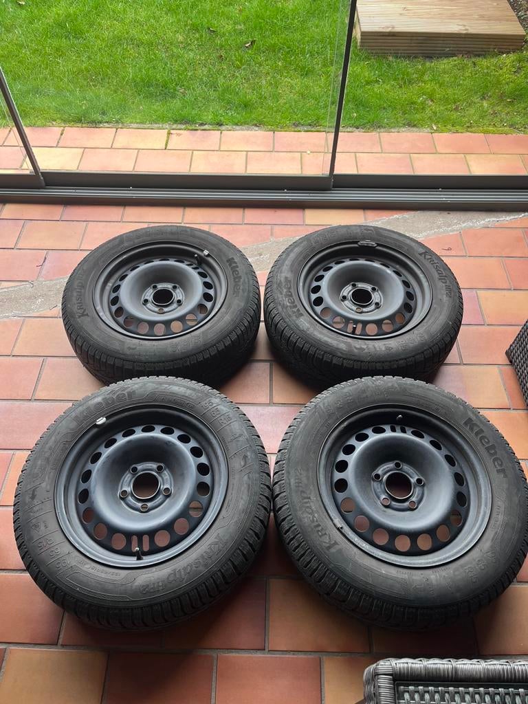 Roues avec pneus hiver, Autos : Pièces & Accessoires, Pneus & Jantes, 15 pouces, Pneus et Jantes, Pneus hiver, Véhicule de tourisme