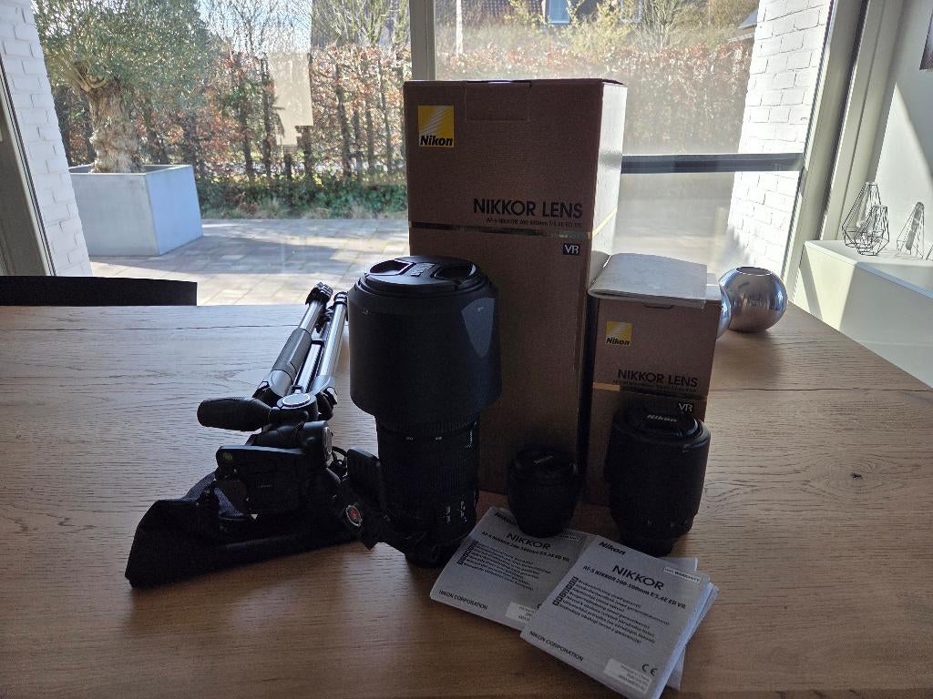 Nikon Topset — 3 objectifs+trépied Manfrotto — Comme neuf, Enlèvement ou Envoi, Comme neuf, Autres types