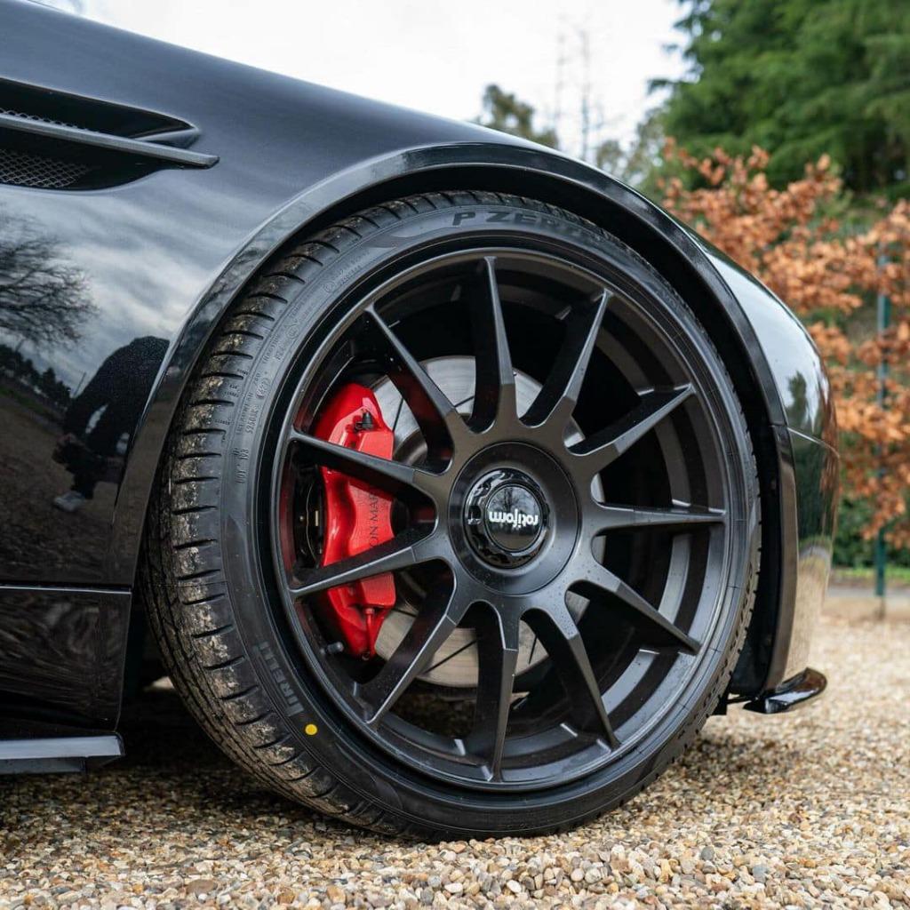 Laatste 4 Stuks – Rotiform DTM 19 inch | Zwart | NIEUW!, Ophalen, Nieuw, Hyundai