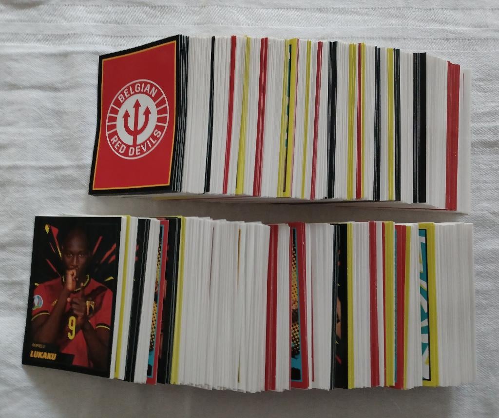 Stickers: Closer to the Red Devils (2022), Hobby en Vrije tijd, Stickers en Plaatjes, Ophalen of Verzenden, Zo goed als nieuw