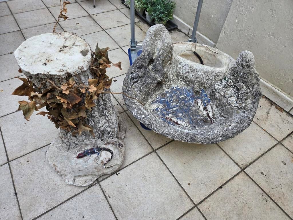 Ancien bassin en béton sur piédestal., Jardin & Terrasse, Enlèvement ou Envoi