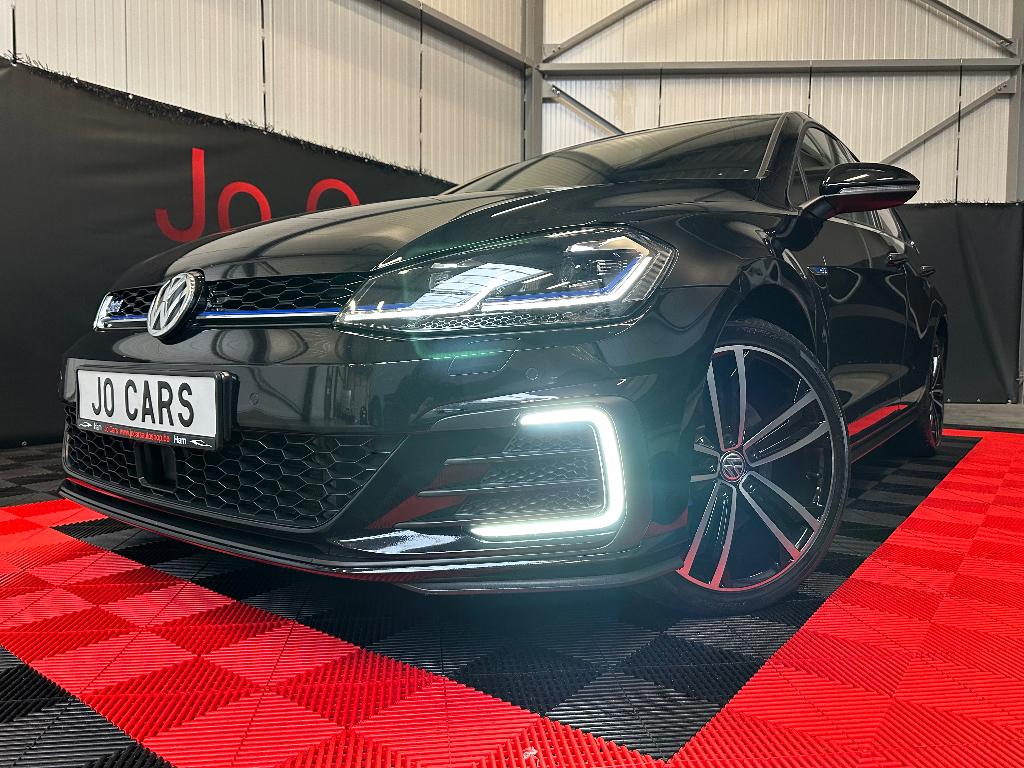 VW Golf GTE 1.4 Plug in/Led/Virtual/Zv/Adaptive cc/Keyless/, Stof, Zwart, 5 deurs, Voorwielaandrijving