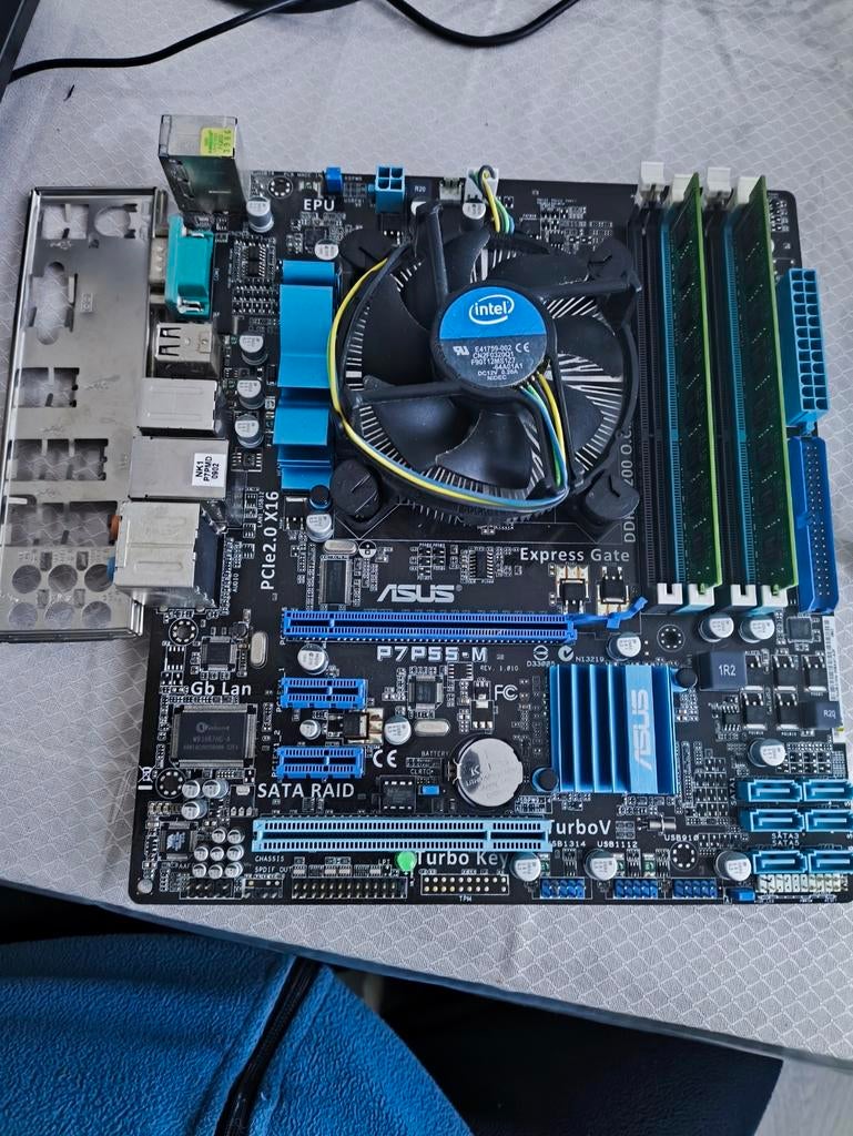 Moederboord Asus met Intel Core i5 CPU en DDR3 RAM 4 GB, Computers en Software, Ophalen, Intel, DDR3