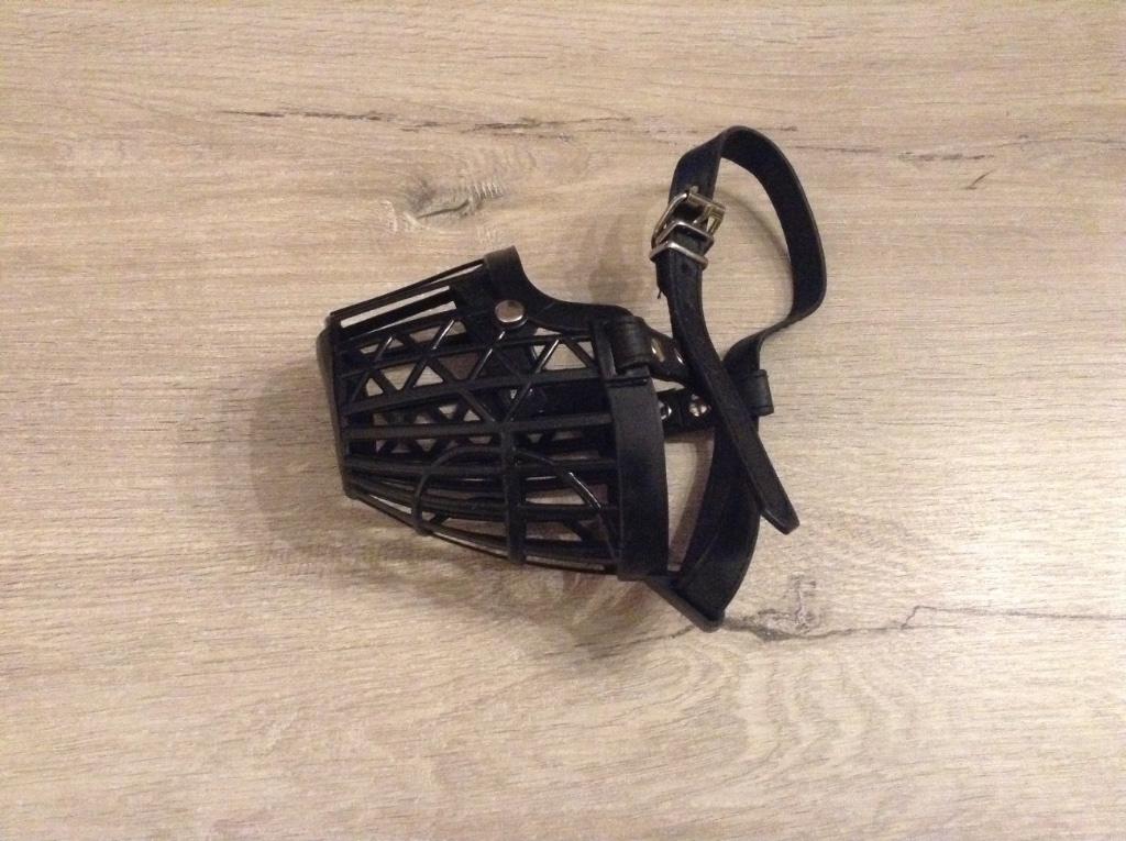 Muselière en plastique pour chien (petite), Enlèvement ou Envoi, Comme neuf