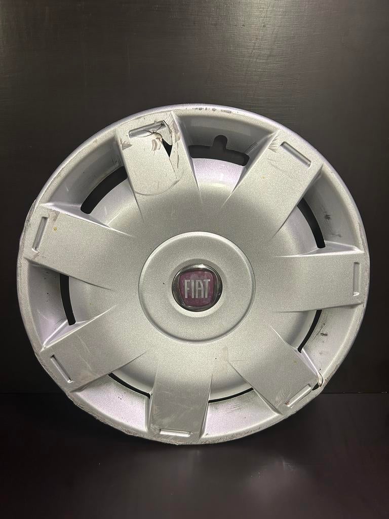 1 enjoliveur Fiat scudo 16", Utilisé