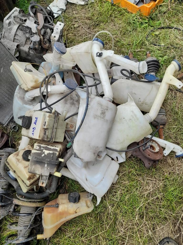 Ruitensproeier reservoir peugeot partner, citroen berlingo, Auto-onderdelen, Ophalen of Verzenden, Gebruikt