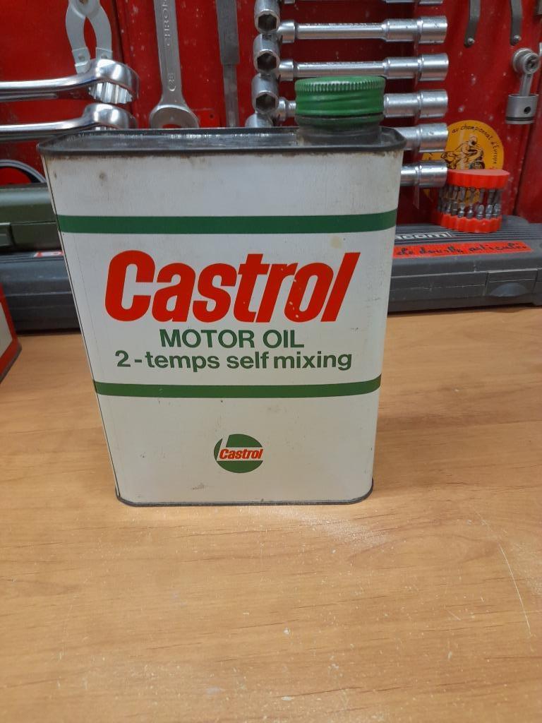 Oude Castrol 2-takt zelfmengende lege oliekan, Verzenden, Gebruikt, Overige typen