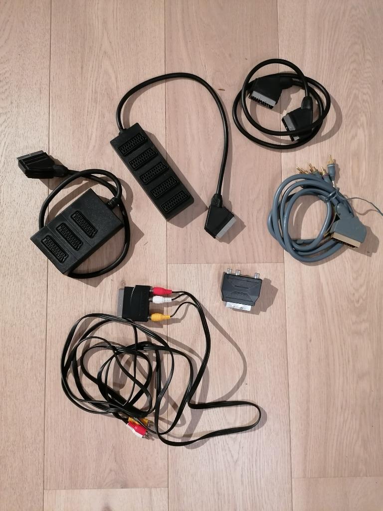 Lot de câble et adaptateur péritel, TV, Hi-fi & Vidéo, Enlèvement, Utilisé, Moins de 2 mètres, Câble péritel