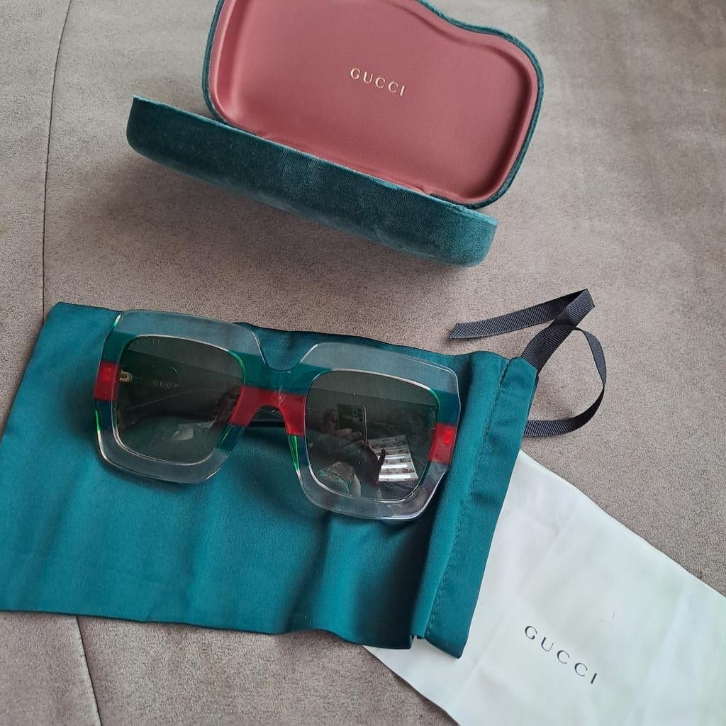Gucci zonnebril, Handtassen en Accessoires, Zonnebrillen en Brillen | Dames, Ophalen of Verzenden, Zonnebril