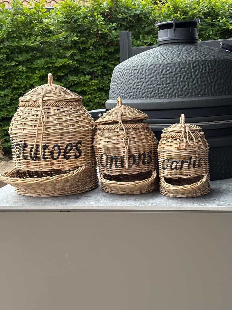 Rotan mandjes Ui aardappel en look, Ophalen, Mand, Zo goed als nieuw, Riet