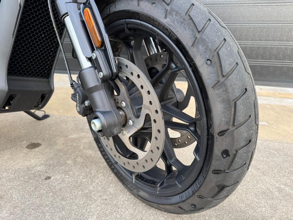 HARLEY DAVIDSON STREET ROD 750 - foto 3