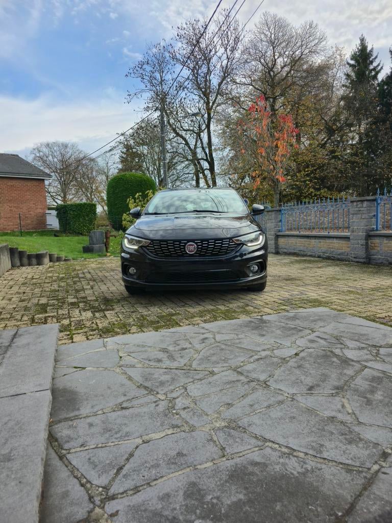 Fiat Tipo 1.4, Stof, Euro 6, Zwart, Bedrijf