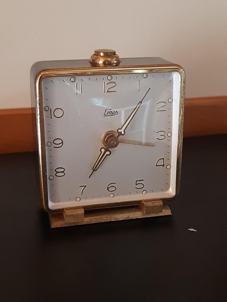 Oude kleine EMES reiswekker in brons, Ophalen of Verzenden, Zo goed als nieuw