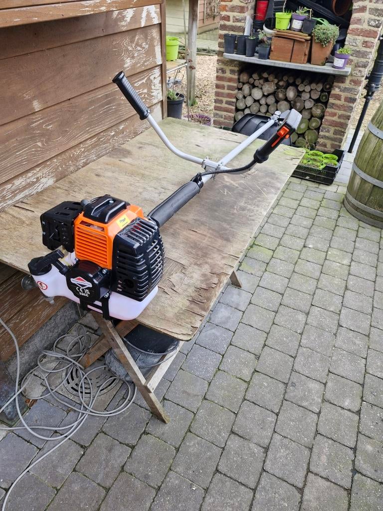 Débroussailleuse/tondeuse professionnelle, teste/salle d'exp, Jardin & Terrasse, Enlèvement