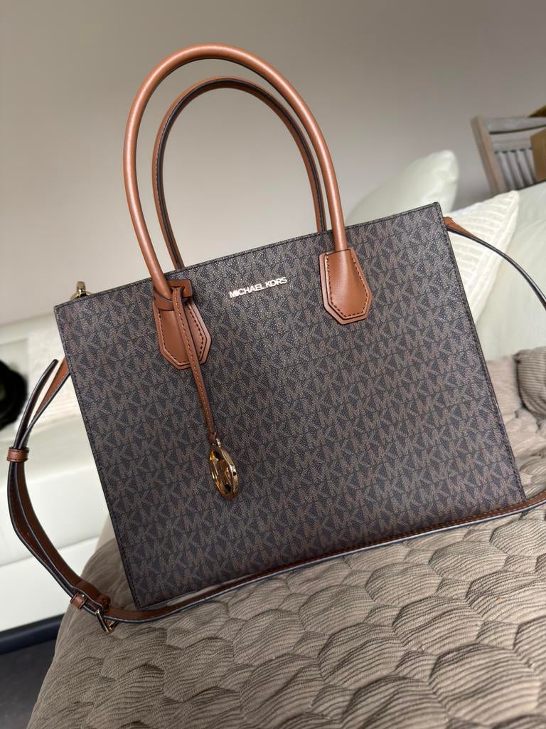 Authentic Michael Kors Kimberly bag, Handtassen en Accessoires, Tassen | Damestassen, Ophalen of Verzenden, Zo goed als nieuw