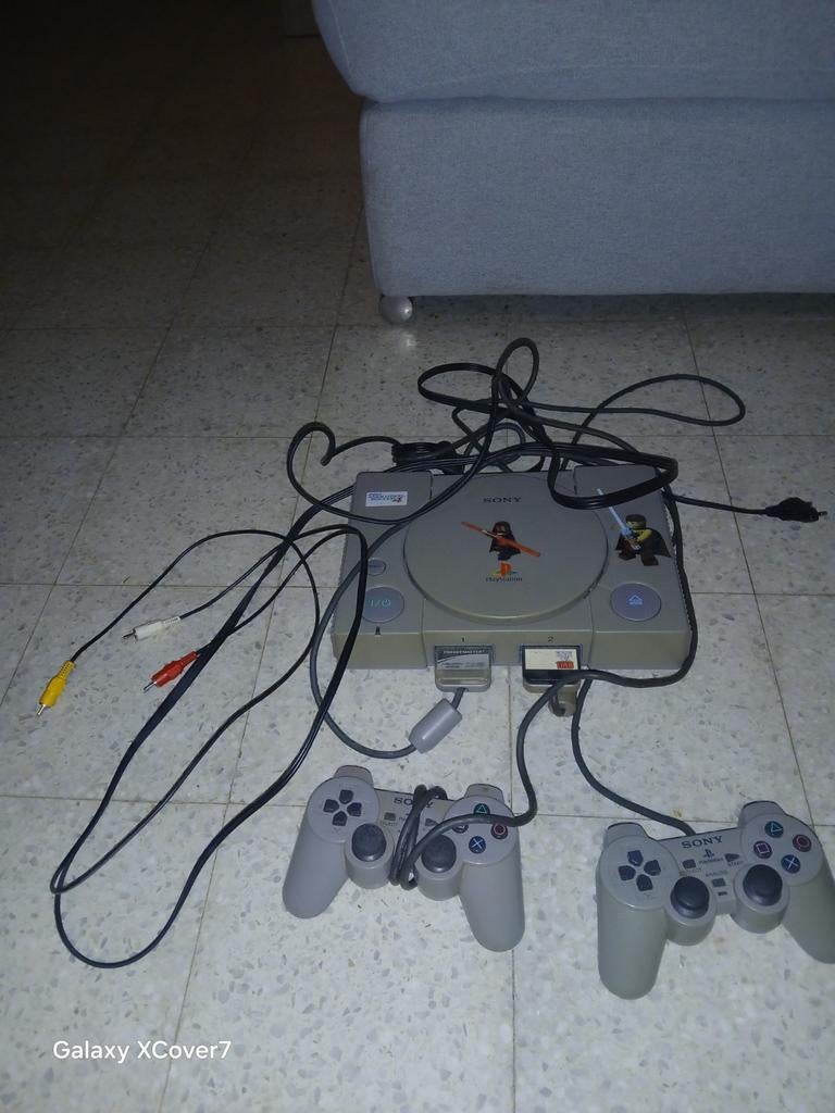 Playstation 1 met enkele games, Enlèvement
