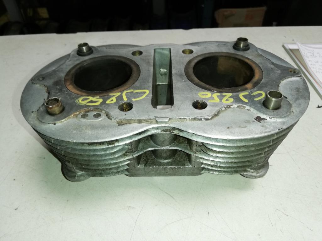 honda cb 250 en cj 250t cilinders, Enlèvement ou Envoi, Utilisé