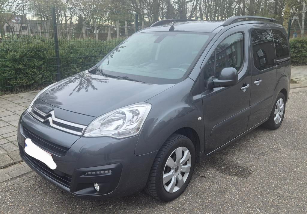 Citroën Berlingo Multispace Feel – 2018 – 1.2 Benzine(110Pk), Argent ou Gris, Achat, Boîte manuelle, Bleu