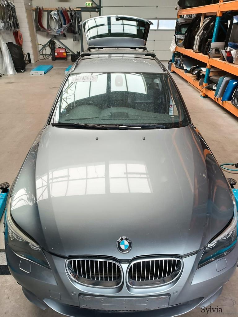 Motorkap BMW  5 serie E60 E61 + LCI Spacegrau met A52 416171, Gebruikt, -, -, Ophalen of Verzenden