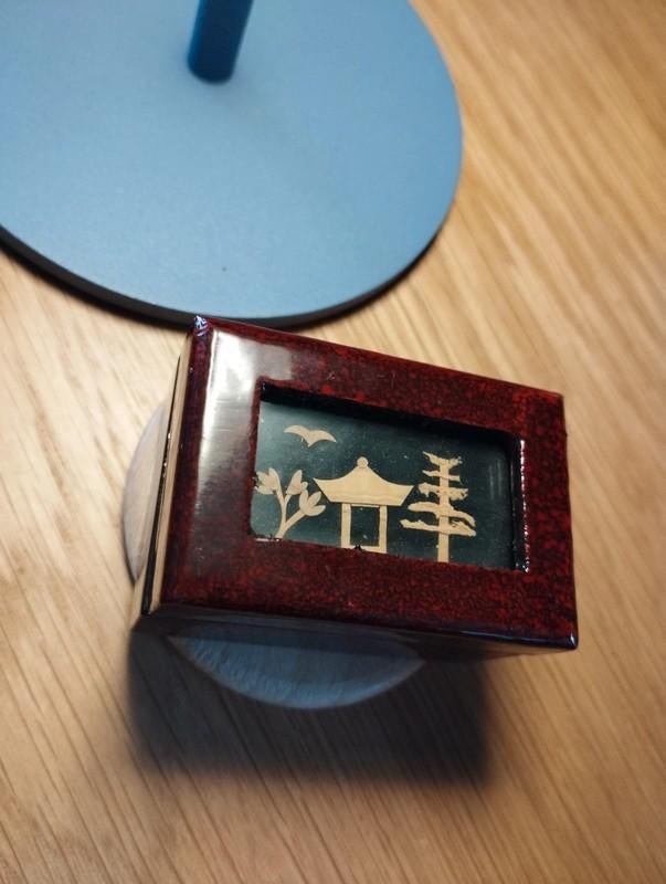 Chinese juwelendoos gemaakt van gelakt hout. Wijnoogst, Antiek en Kunst, Ophalen