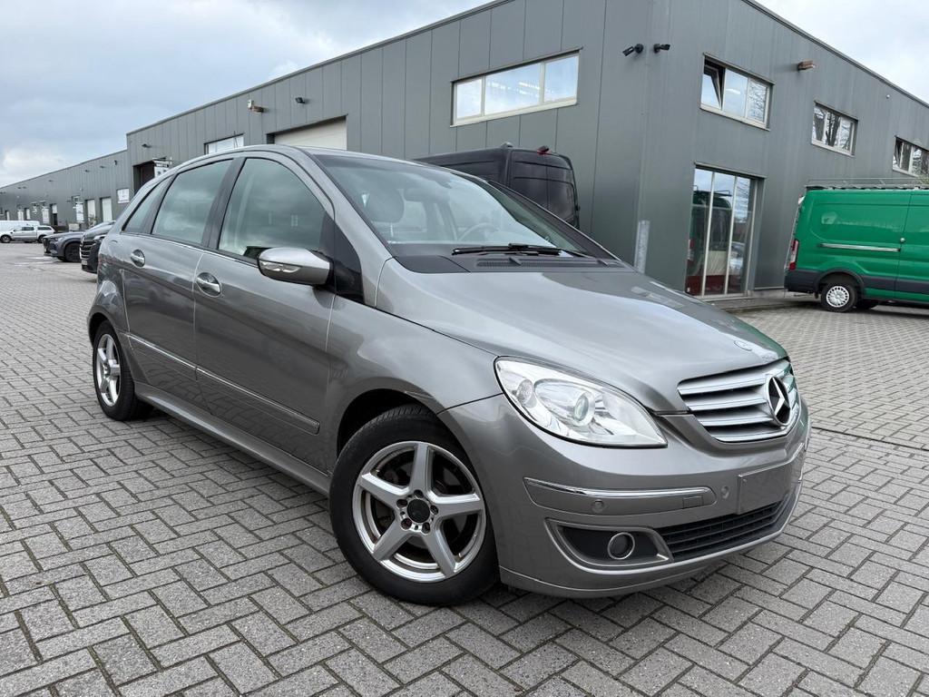 Mercedes B-klasse 200 CDI AUTOMAAT ONLY EXPORT, Auto's, Mercedes-Benz, Monovolume, Gebruikt, 1370 kg, 4 cilinders