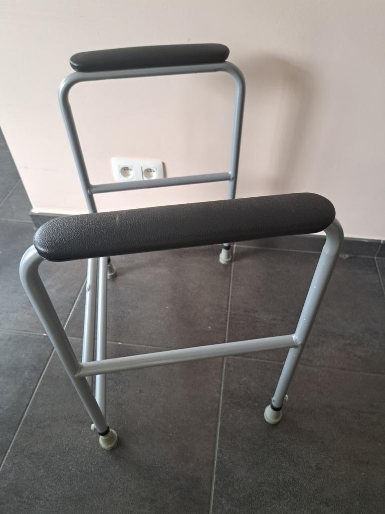 Toiletsteun, Diversen, Ophalen