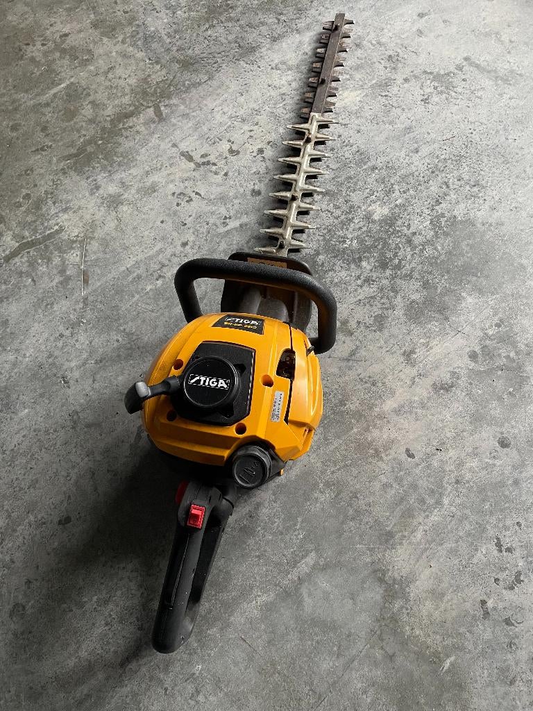 Taille-haie à essence Stiga, Enlèvement, Utilisé, Essence, Stiga Park