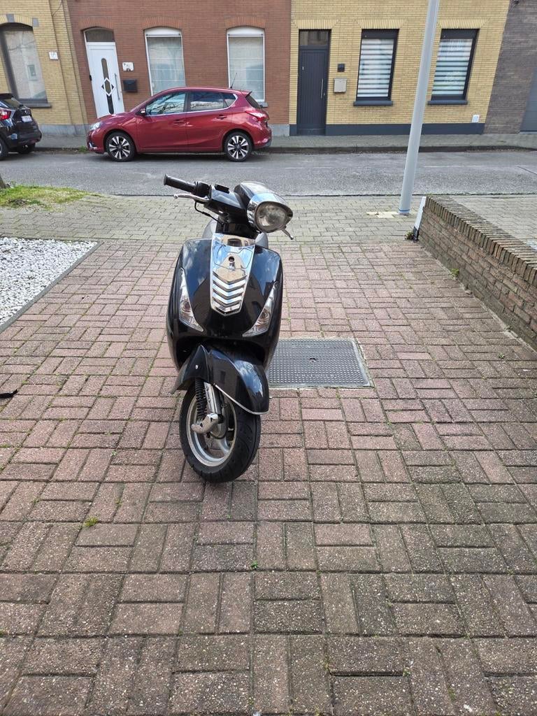 Razzo Capri 50 à vendre. Toujours en assez bon état., Vélos & Vélomoteurs, Vélomoteurs & Scooters bridés, Utilisé, Autres marques
