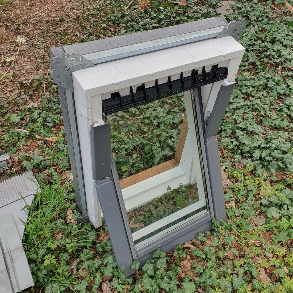 Velux dakraam pvc 55×78, Doe-het-zelf en Bouw, Ophalen, Dakraam