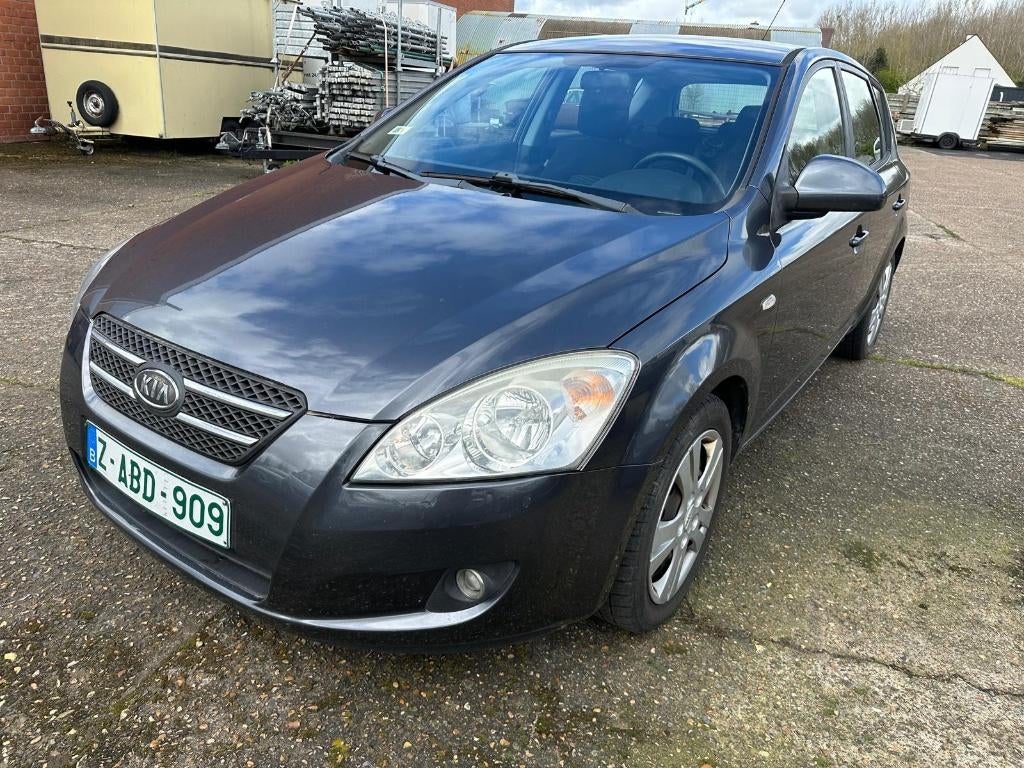 Kia Ceed 1.6CRDI, Auto's, Kia, Voorwielaandrijving, Stof, Zwart, 4 cilinders