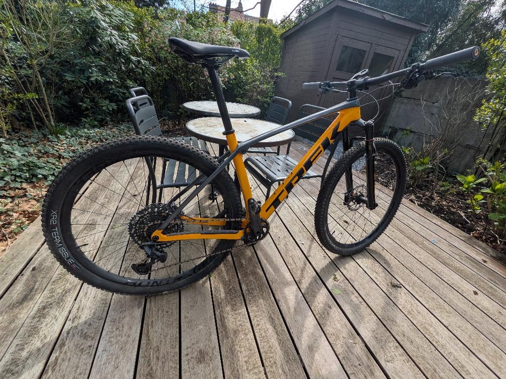 TREK PROCALIBER 9.7 L 29 — Marigold / Lithium Grey, Fietsen en Brommers, Fietsen | Mountainbikes en ATB, Ophalen, Hardtail, Heren