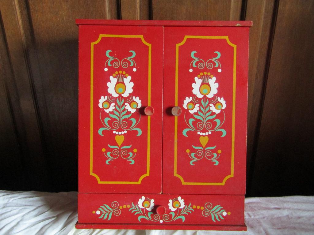 Ancienne Armoire de Poupée en Bois - Style Vintage Rétro, Enlèvement ou Envoi, Utilisé, Maison de poupées