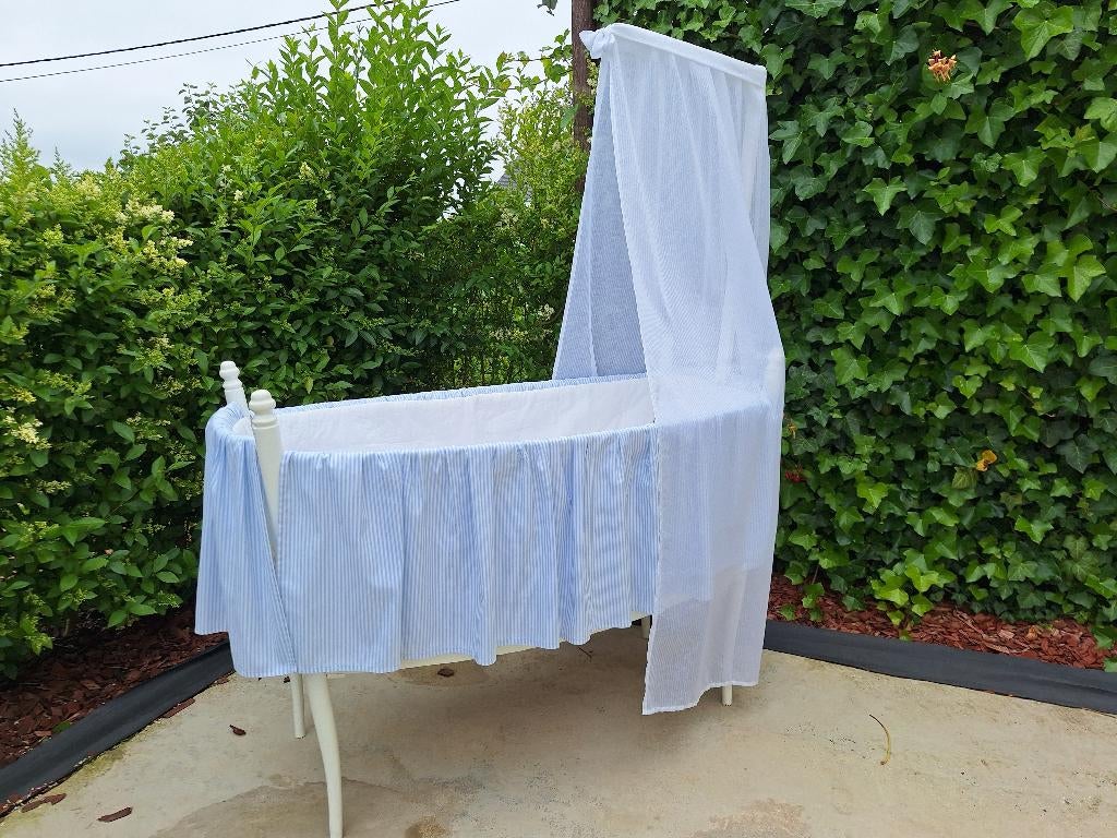 Berceau blanc vintage tout équipé, Enfants & Bébés, Enlèvement, Comme neuf, Berceau