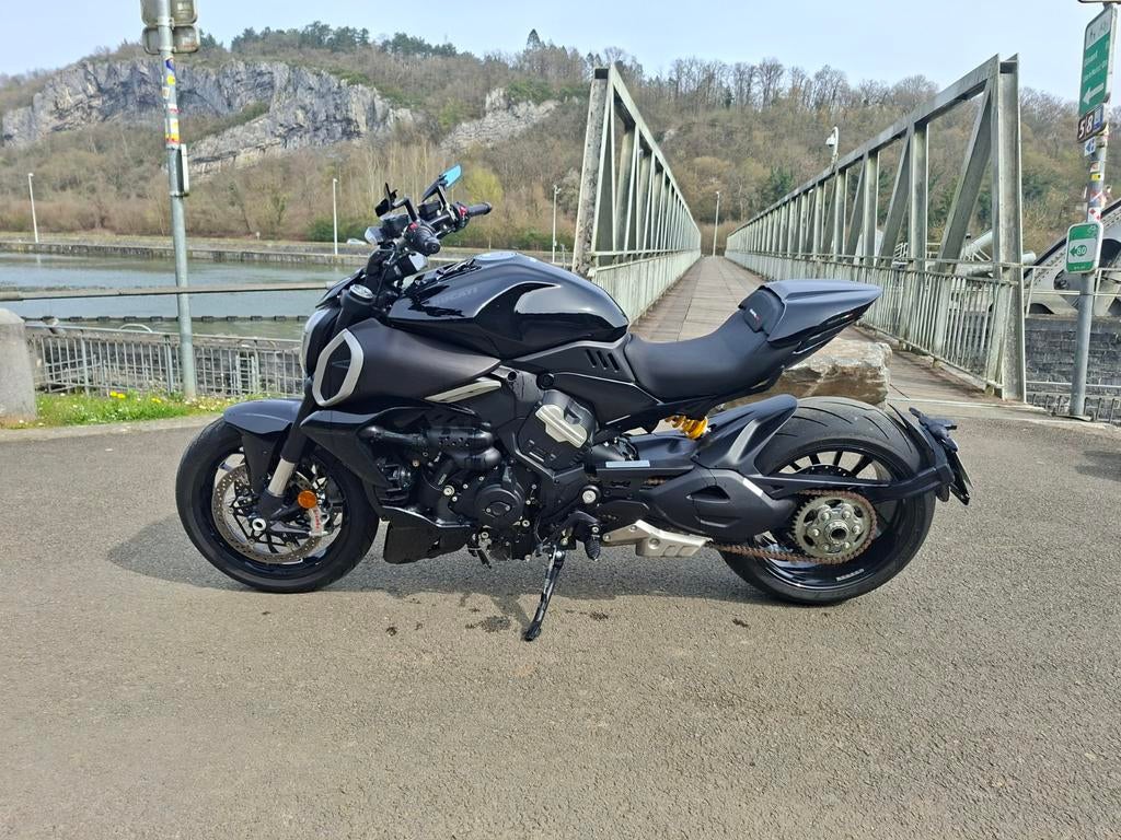 Ducati Diavel v4 2024 1100km