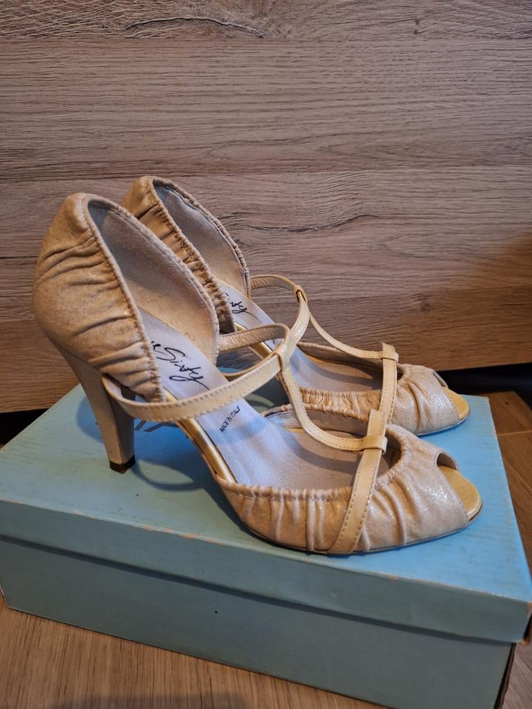 Hakken van Miss Sixty, Kleding | Dames, Schoenen, Zo goed als nieuw, Pumps, Geel, Ophalen of Verzenden