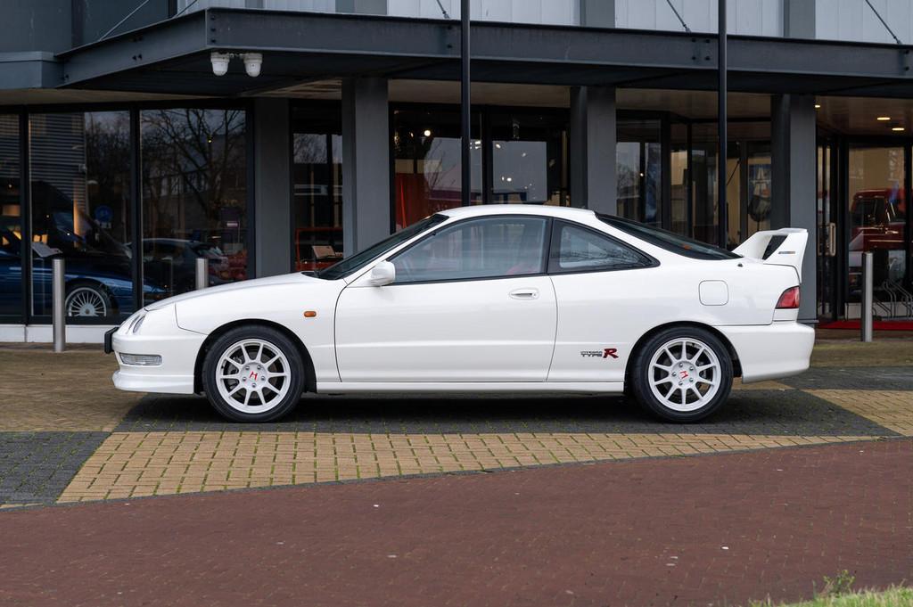 Honda Integra 1.8 Vtec Type R (new condition) (bj 1998), Auto's, 4 zetels, Honda, Wit, 1797 cc