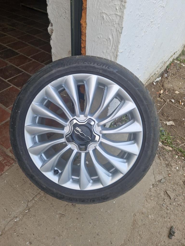 Jantes Fiat 500 x 0496020330, Enlèvement, Pneu(s)