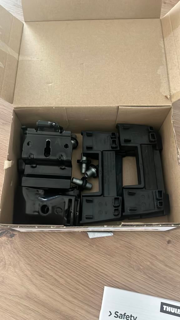 Kit 186153 Thule voor Mercedes GLC, Ophalen, Zo goed als nieuw