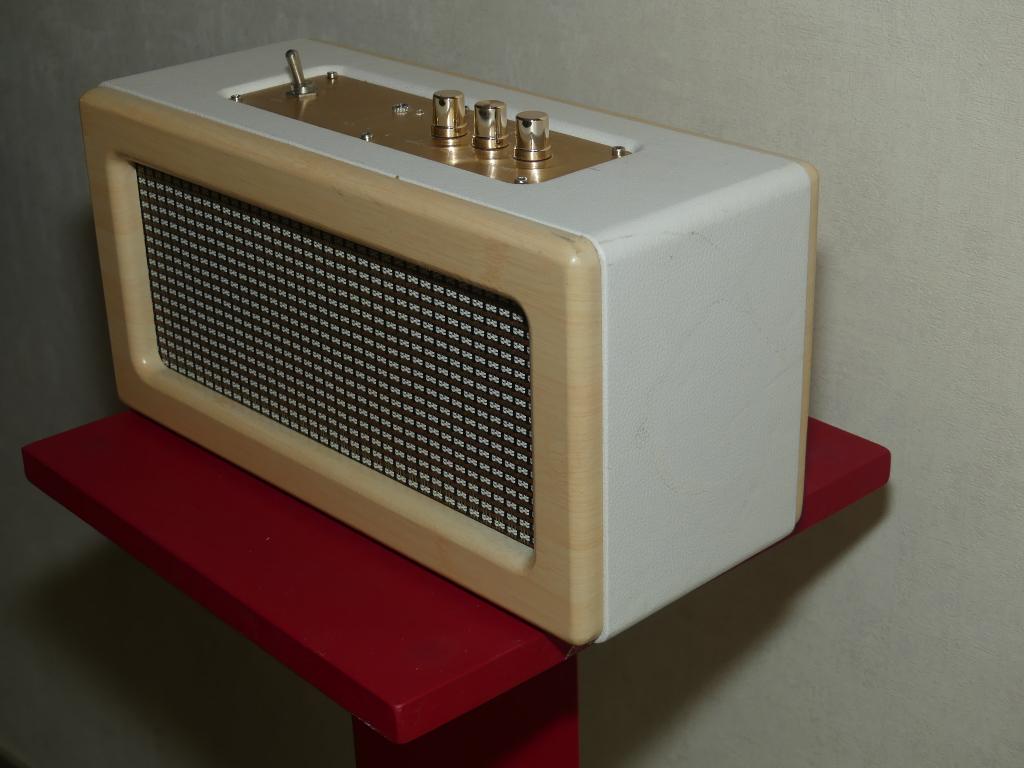 Haut-parleur Bluetooth rétro, TV, Hi-fi & Vidéo, Lecteurs Mp3 | Marques Autre, Enlèvement ou Envoi, Utilisé