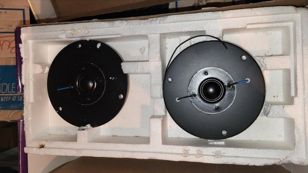 Avec 2 paires de tweeters T27, Enlèvement